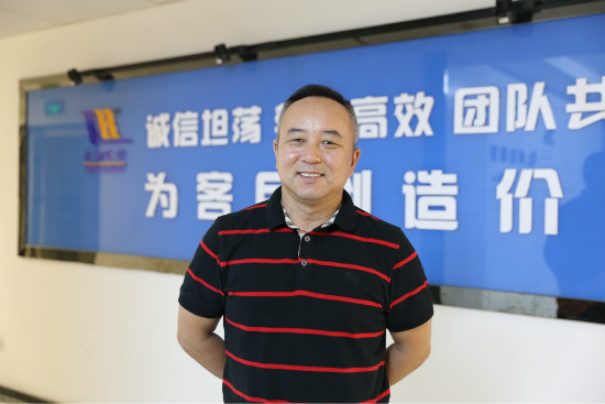 他的人生不開掛 曲折二十四載終綻光彩