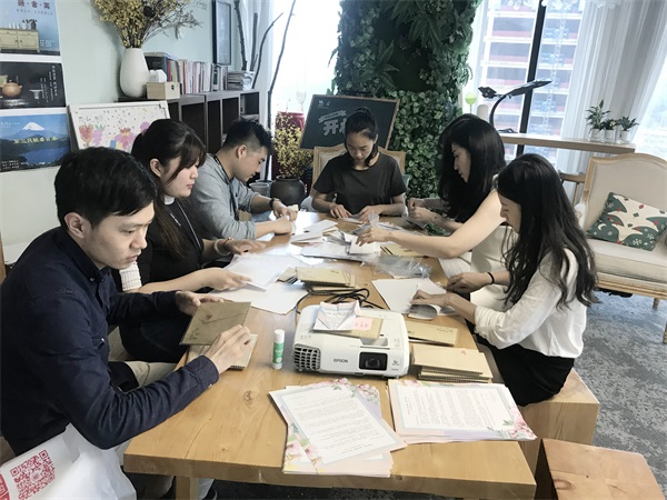 致母親 || 時光你慢些走，不要再讓她變老了