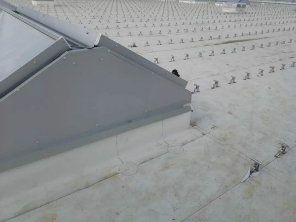 上汽通用集團重點工程采用卓寶單層屋面系統